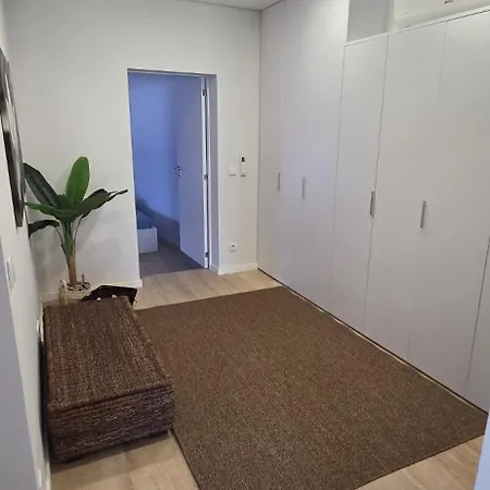 Casa Do Pomar 50 Metros Cepaes 度假居